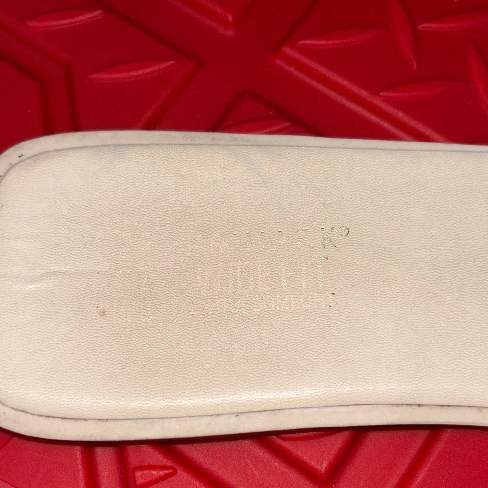 Primark Cream Slide Sandals with Gold Chain - Picture 3 of 3